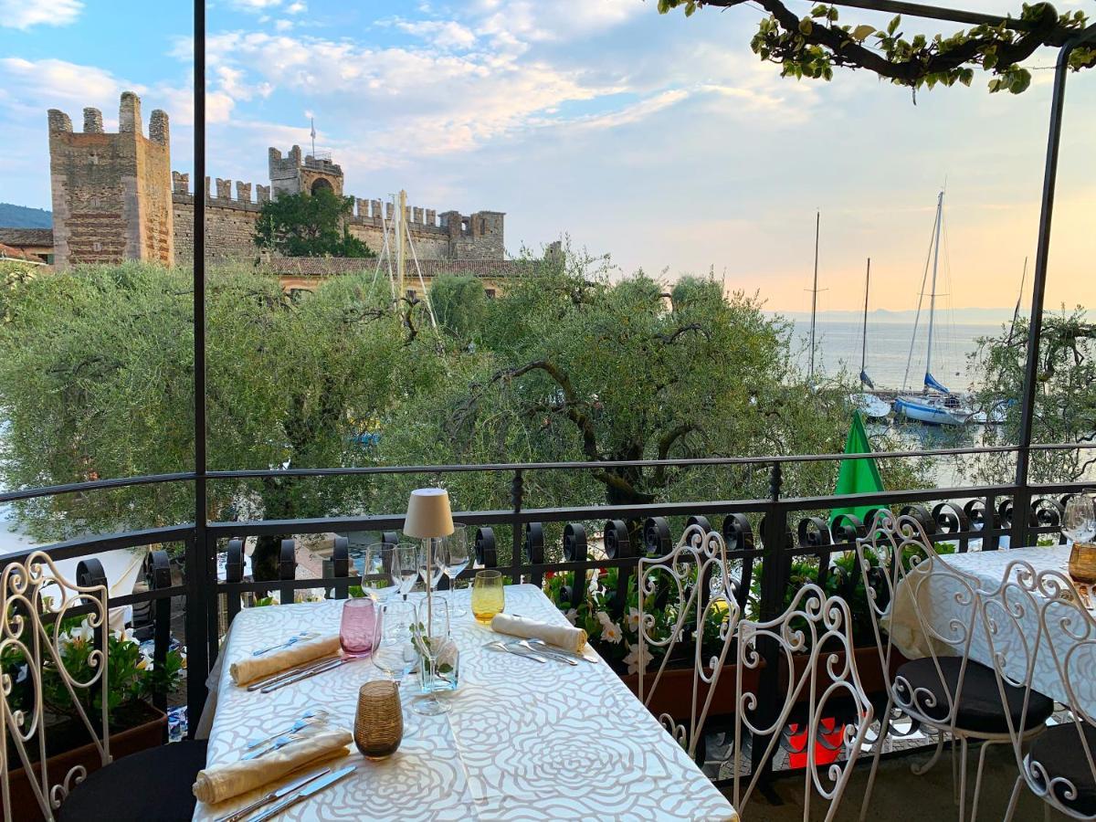 Albergo Gardesana Torri Del Benaco Exterior photo