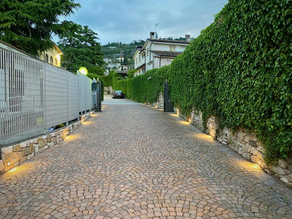 Albergo Gardesana Torri Del Benaco Exterior photo