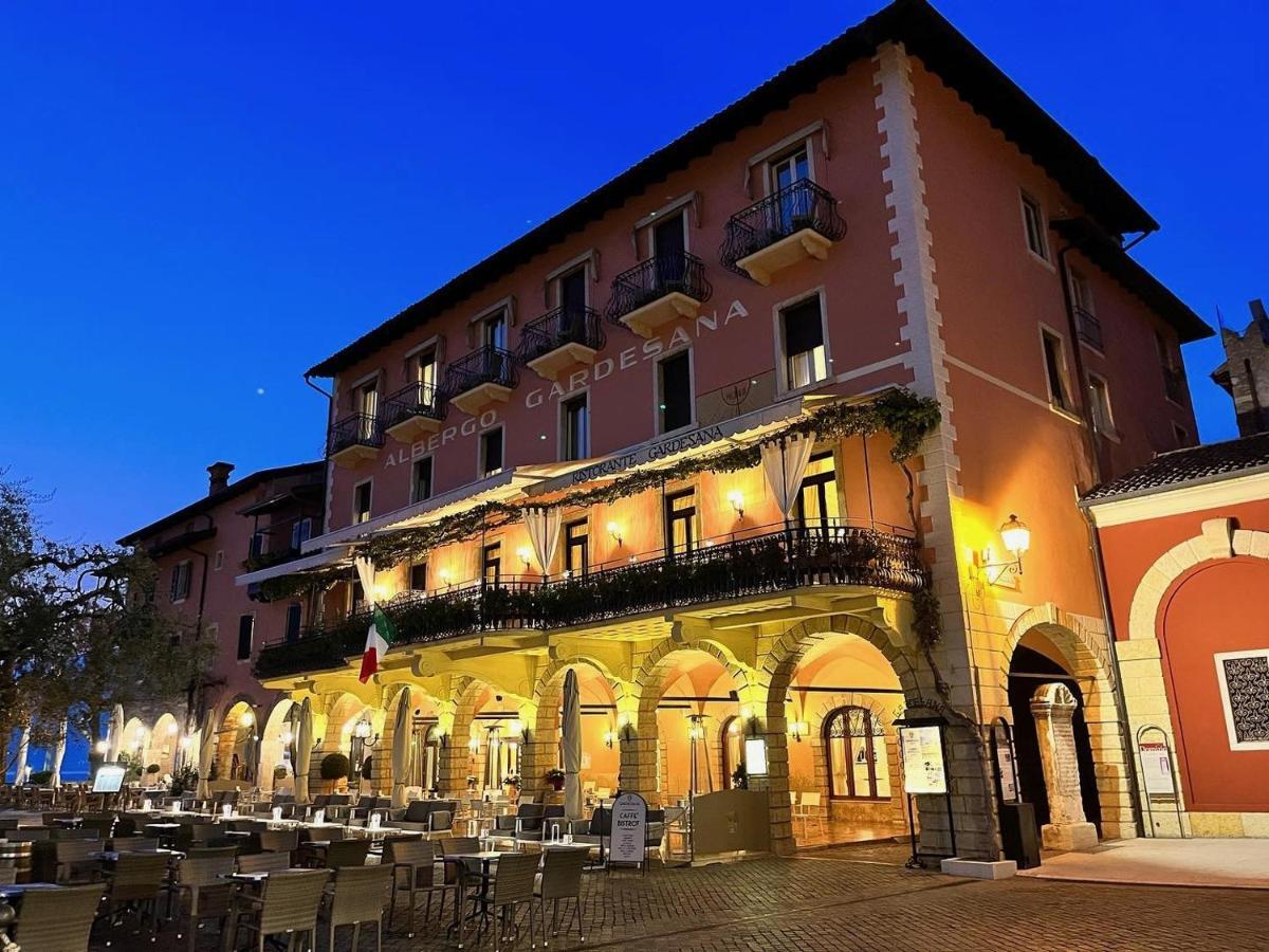 Albergo Gardesana Torri Del Benaco Exterior photo